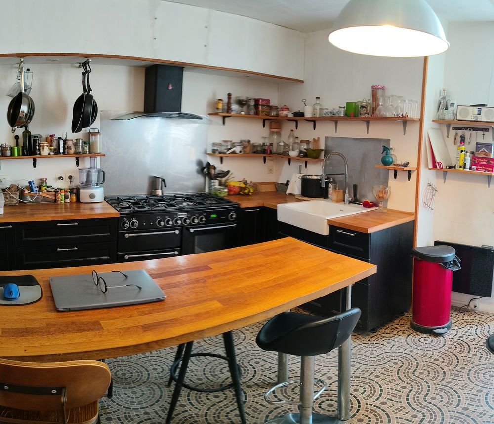 à 25mn de la Méditerranée, Grande Maison de ville à Caux