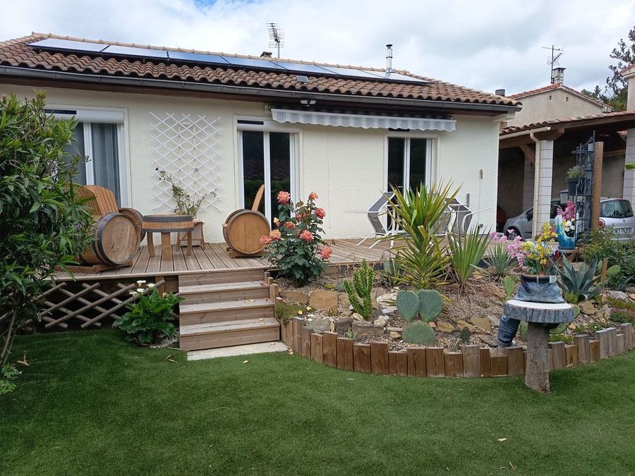 Maison 4 chambres rénovée, 102 m², piscine, carport