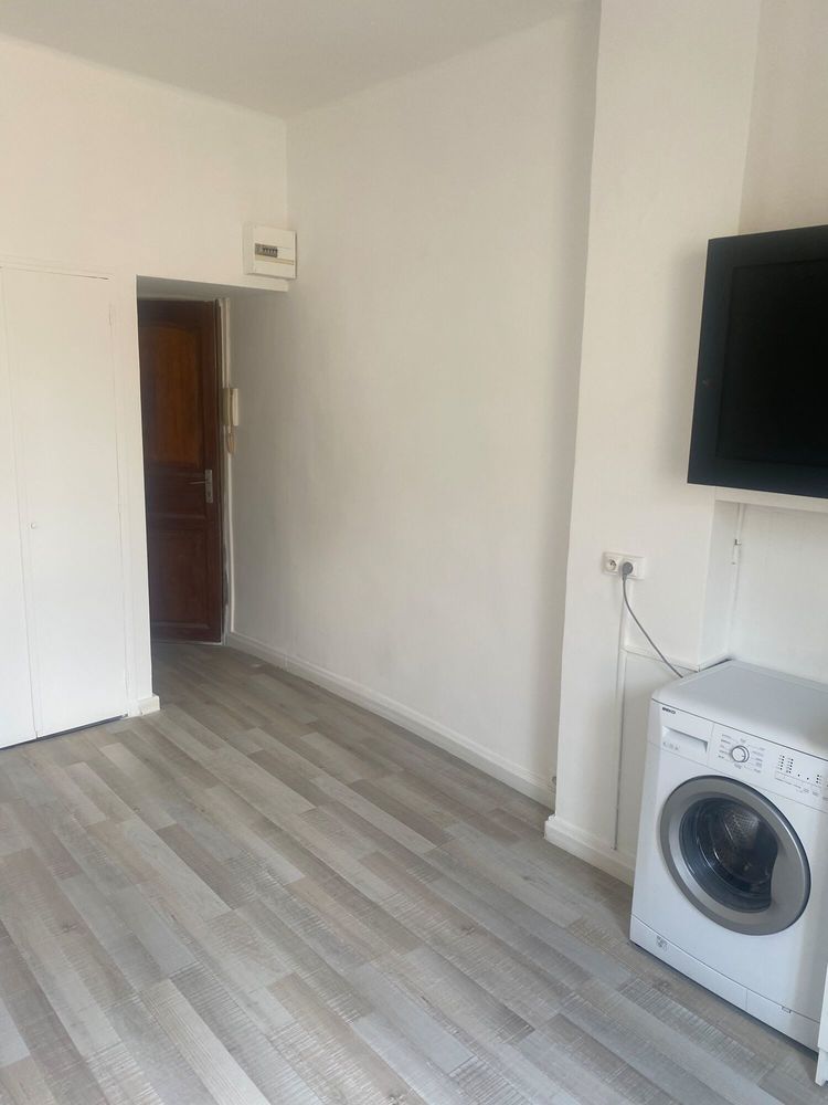 RIEZ (04500) PARTICULIER STUDIO