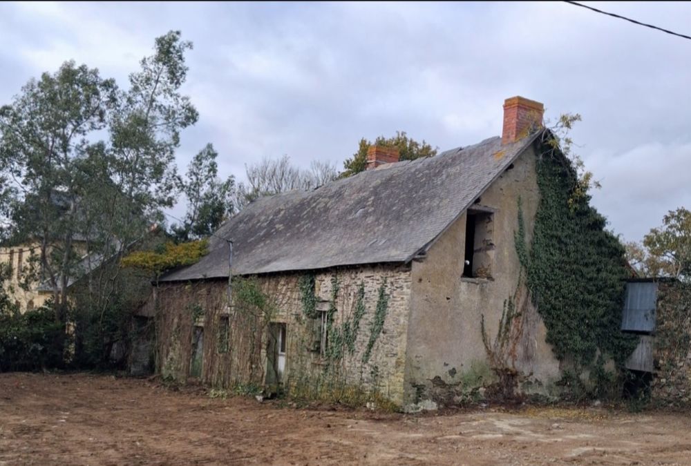 Bâtiment en pierre à restaurer