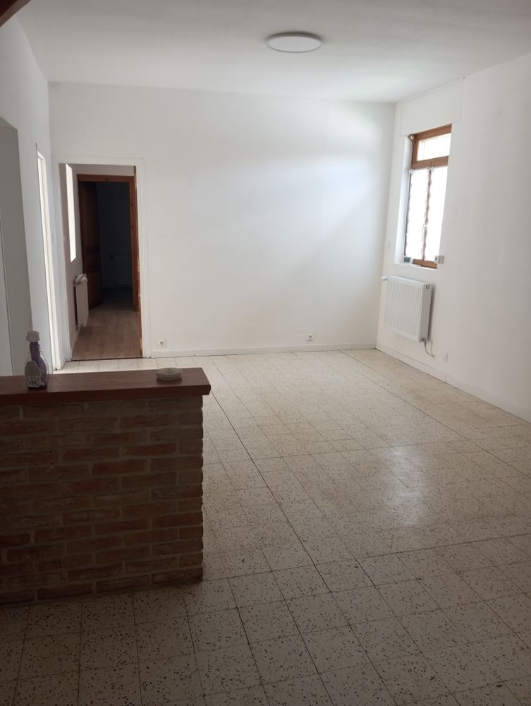Maison individuelle avec très grand garage 2 voitures