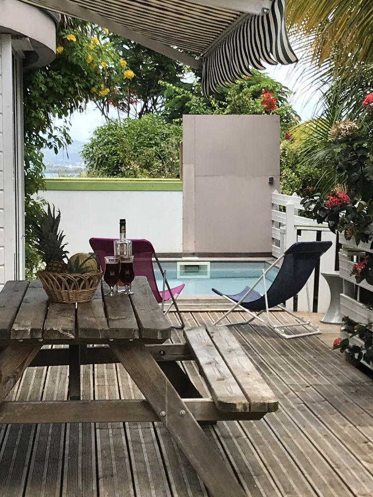 T4 meublé avec petite piscine au sel.