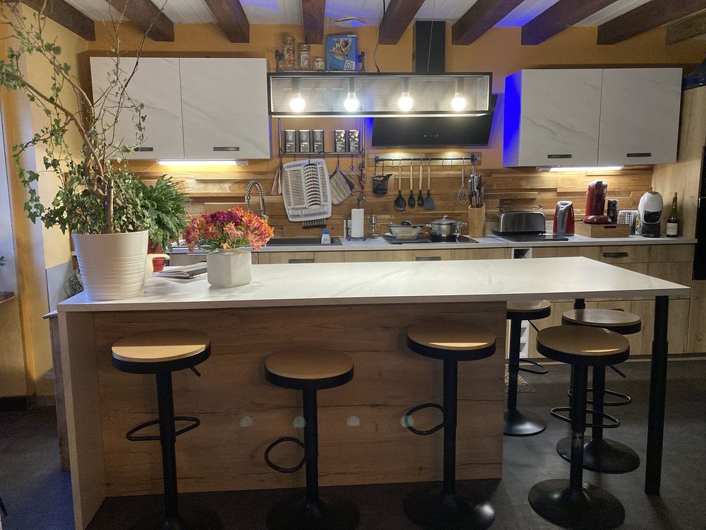 Maison familiale indépendante 6 piéces 146 m2