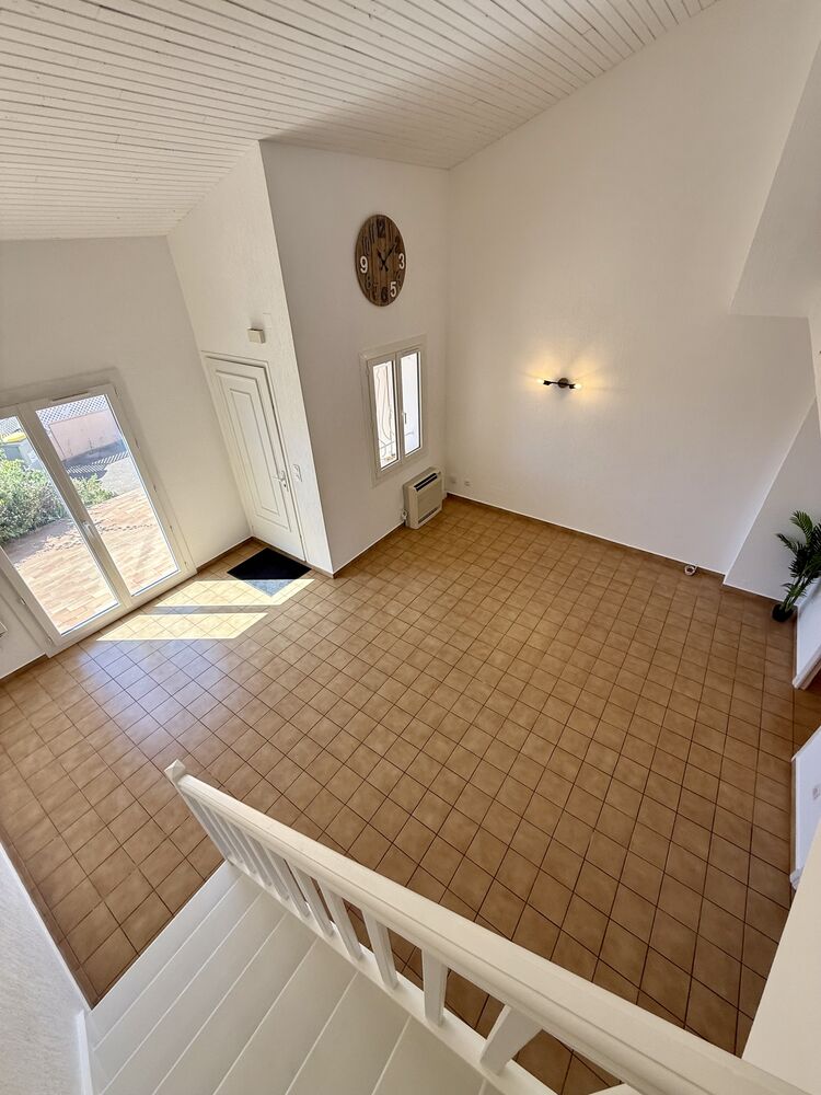 Maison 90 m2 rénovée avec garage et jardin