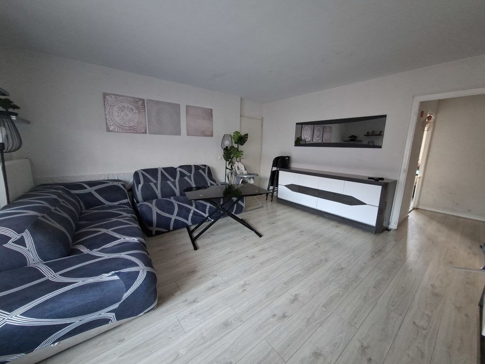 Bel appartement T3 de 69 m2 avec Balcon Centre de maurepas.