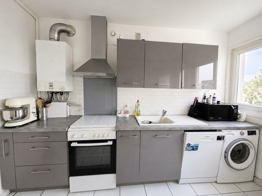 Bel appartement T3 de 69 m2 avec Balcon Centre de maurepas.