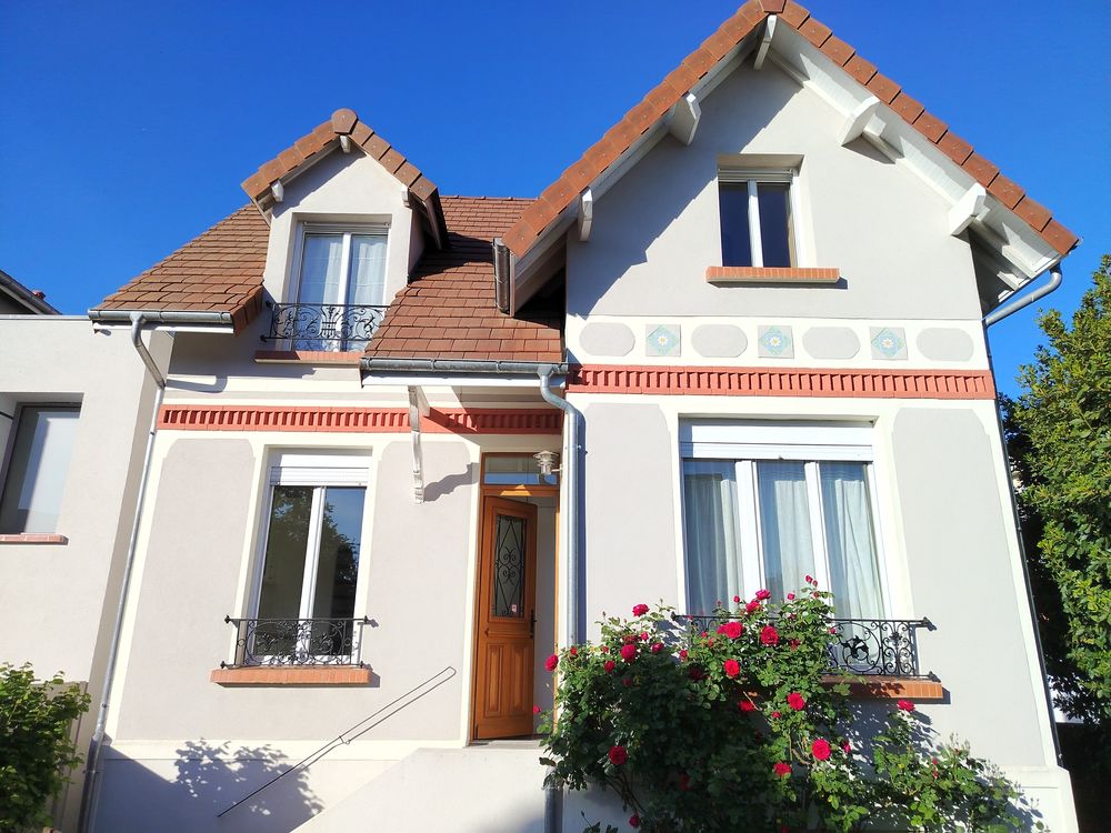 Maison de charme à Fresnes, limite Antony (50m)
