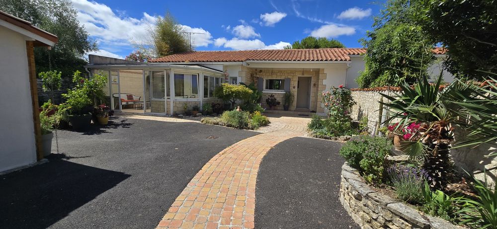 maison 172m² 3 chambres terrain 1065m² la jarrie 17220