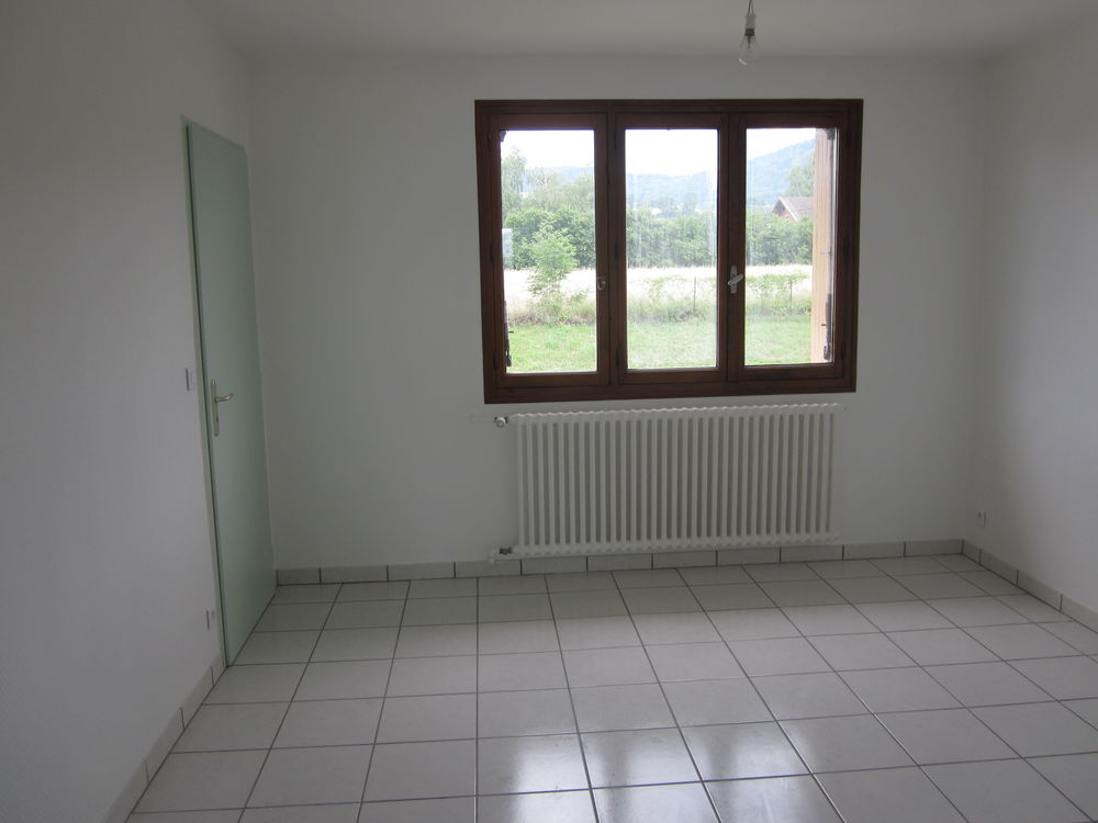 Appartement T3 au 1er étage d'une villa ave un garage 20 m²