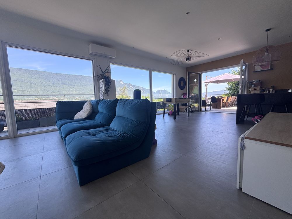 Belle maison avec vue Lac et Montagne ! Piscine et garage
