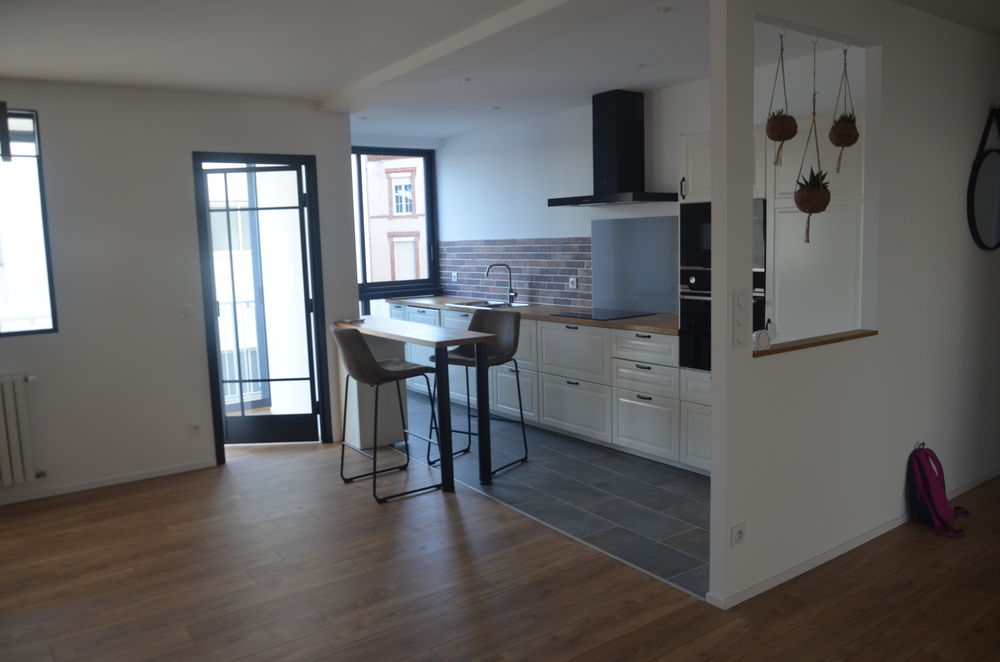 un grand appartement à Cholet, centre ville