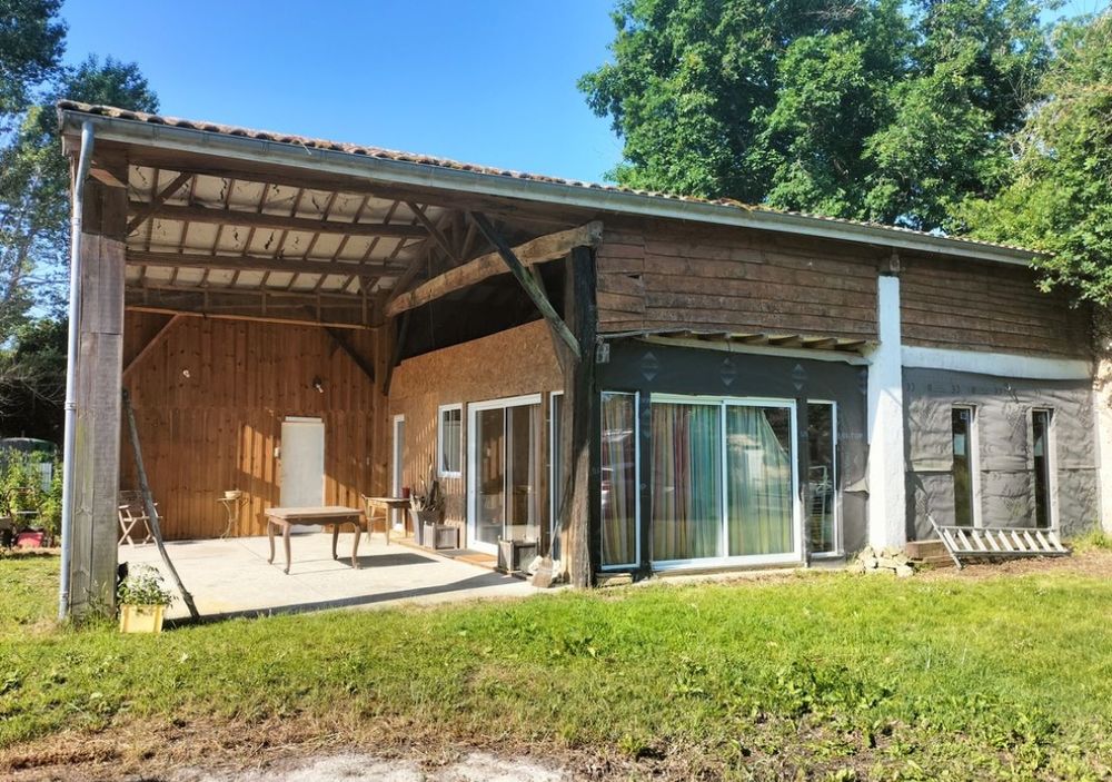 Grande maison de charme en pierre proche de l'océan médoc