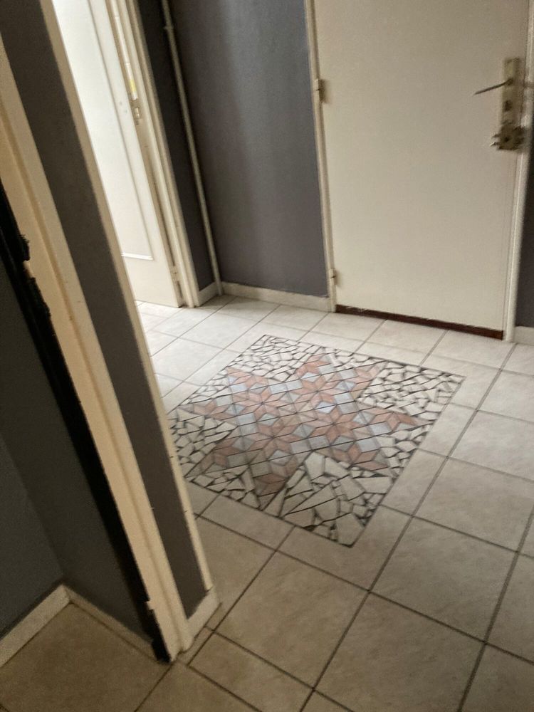 ? : Appartement environ 70m² ?