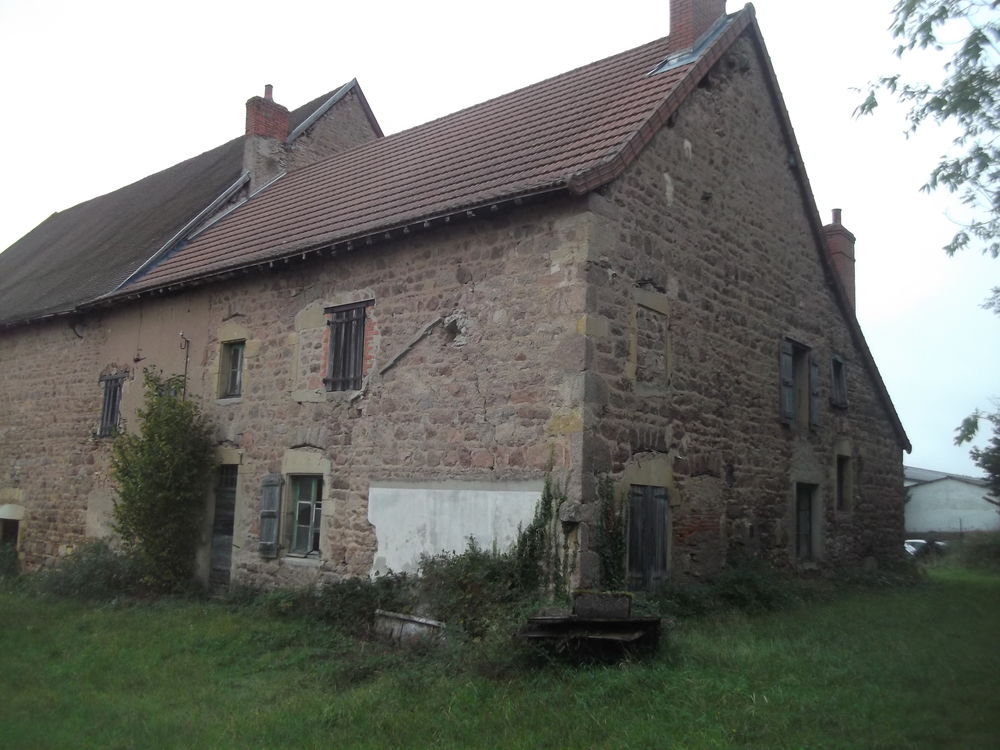 Ancienne ferme à rénover avec un terrain constructible