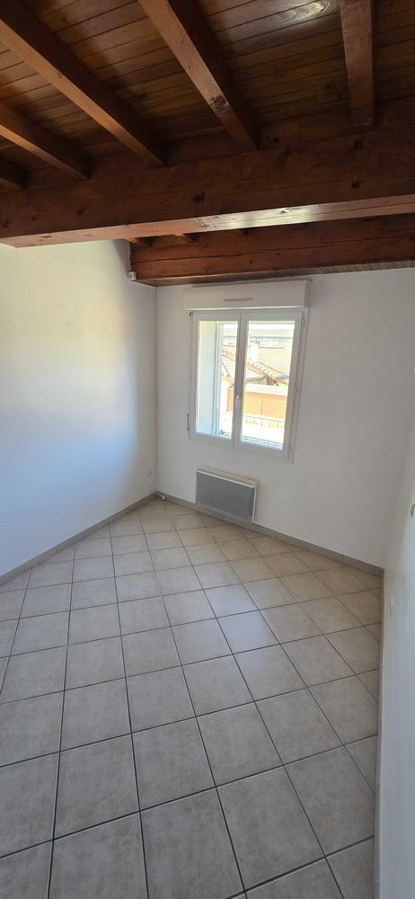 T4 lumineux 79 m² €" 3 chambres Parking Centre Heyrieux