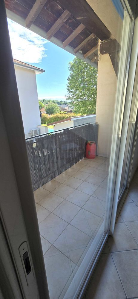 T4 lumineux 79 m² €" 3 chambres Parking Centre Heyrieux