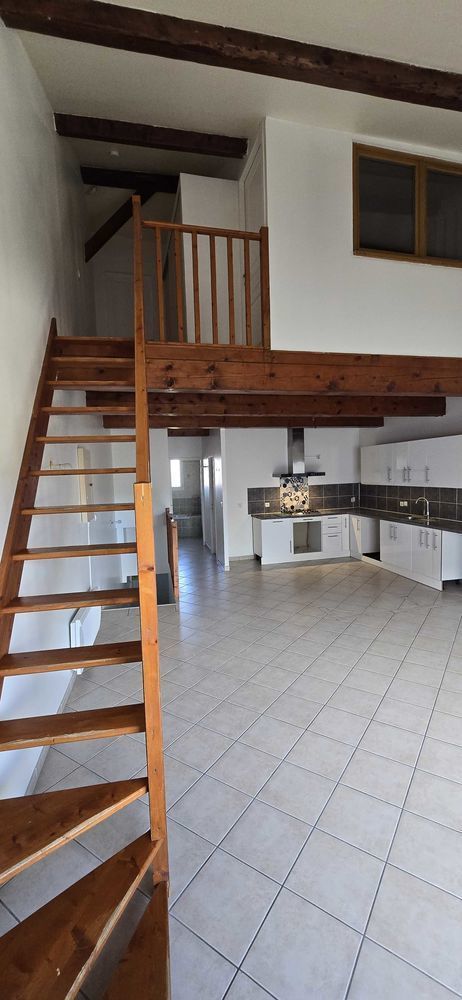 T4 lumineux 79 m² €" 3 chambres Parking Centre Heyrieux