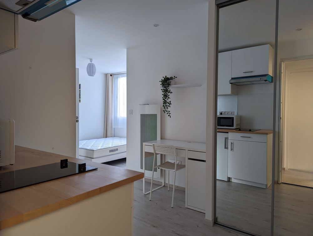 Lumineux studio meublé au coeur de Sophia Antipolis