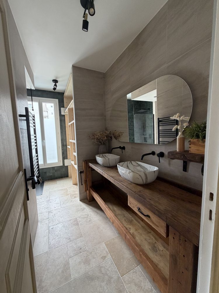 Bel appartement T3 de 68 m² entièrement rénové.