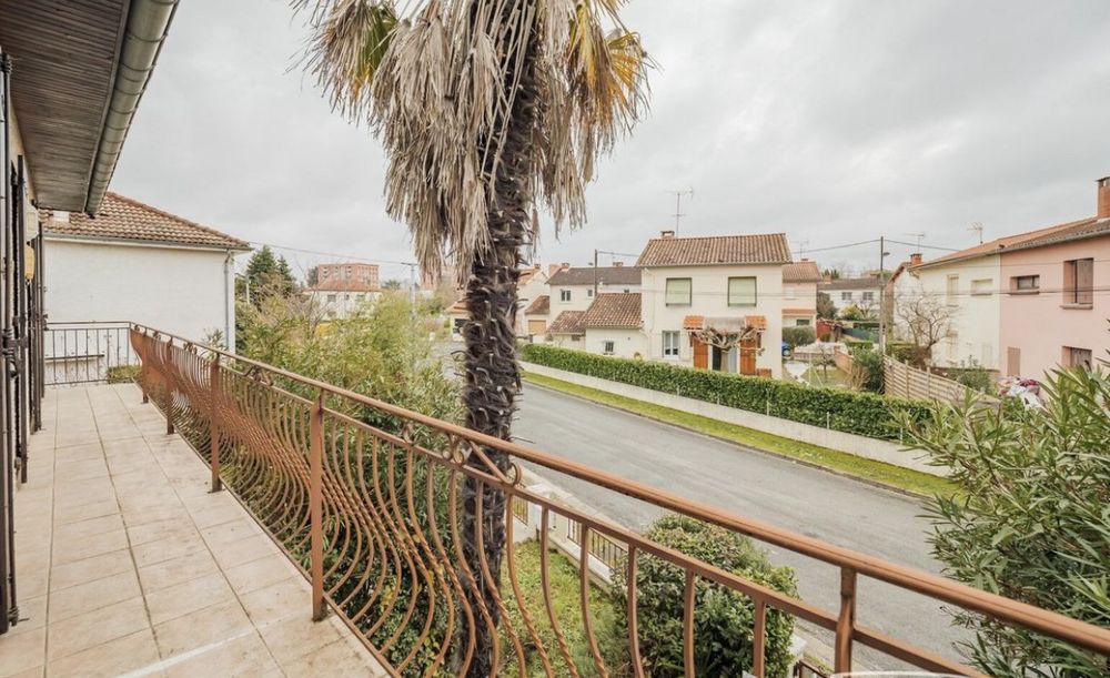 A Saisir Villa bourgeoise 6 pièces + garage : 195 M2 ? Quart