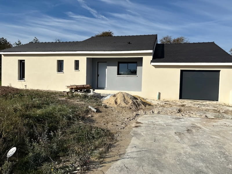 MAISON NEUVE EN FIN DE CONSTRUCTION