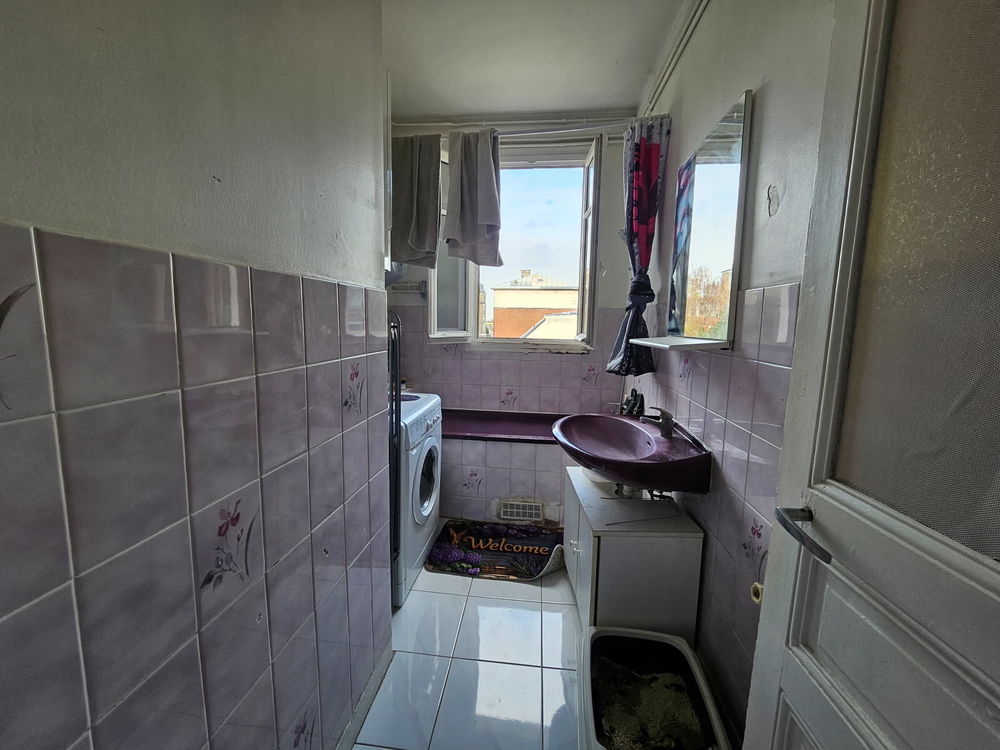 Appartement F3 de 44m2. traversant au Raincy centre ville