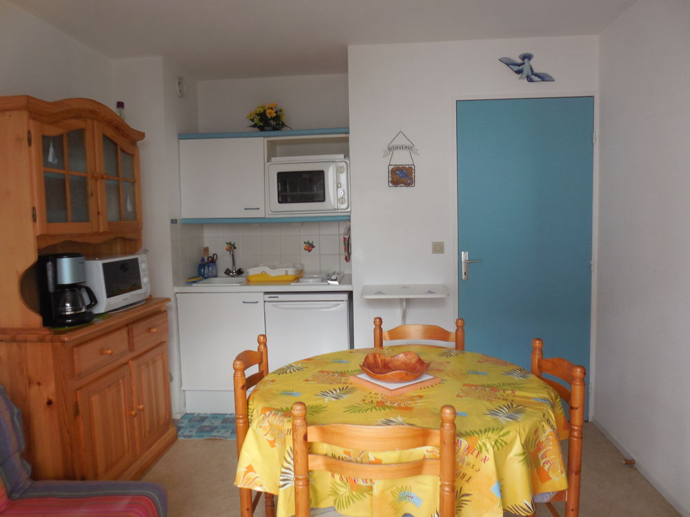 APPARTEMENT T2 QUARTIER GRANDE PLAGE.