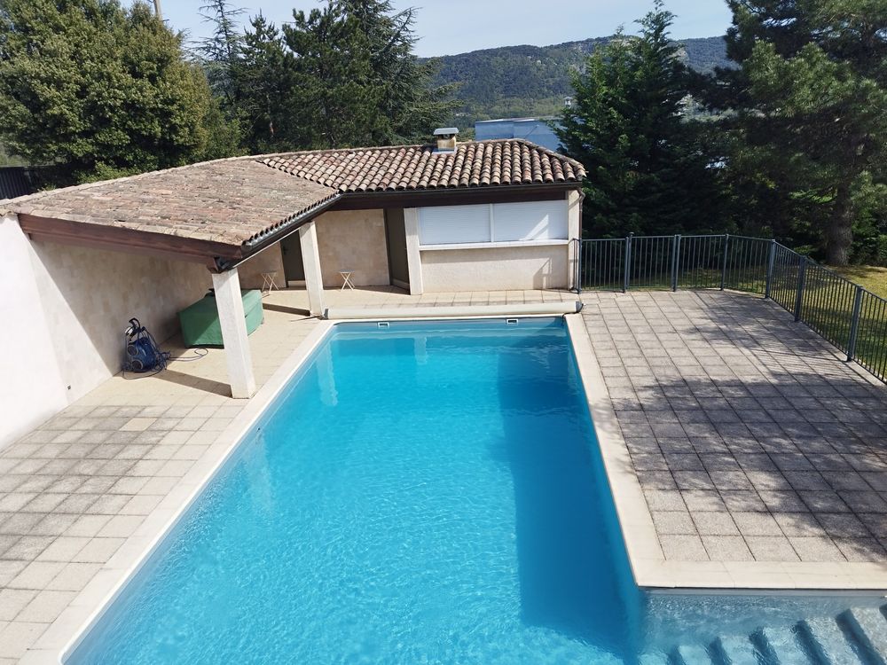 Mas en pierre entièrement rénovée avec vue panoramique