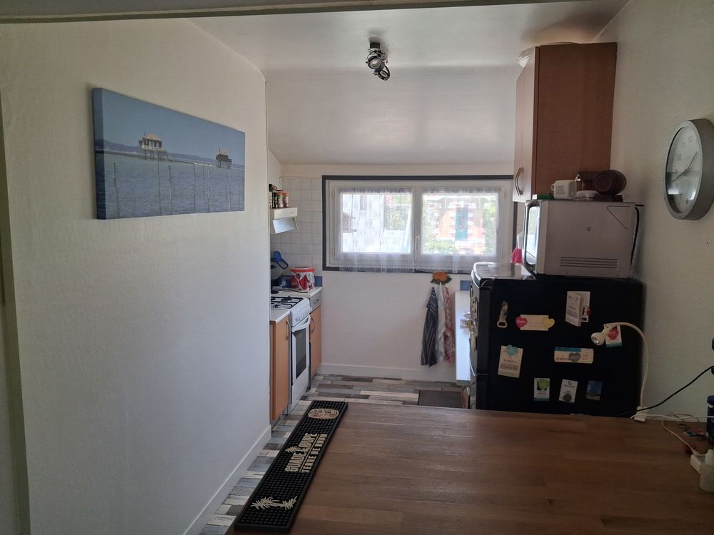 ARCACHON T2 de 51 m² carrez Proche port de plaisance.