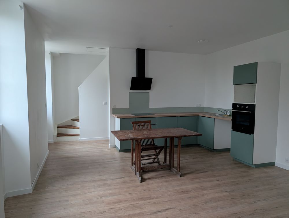 Appartement T2 duplex 70M2 centre Ruffec 16700