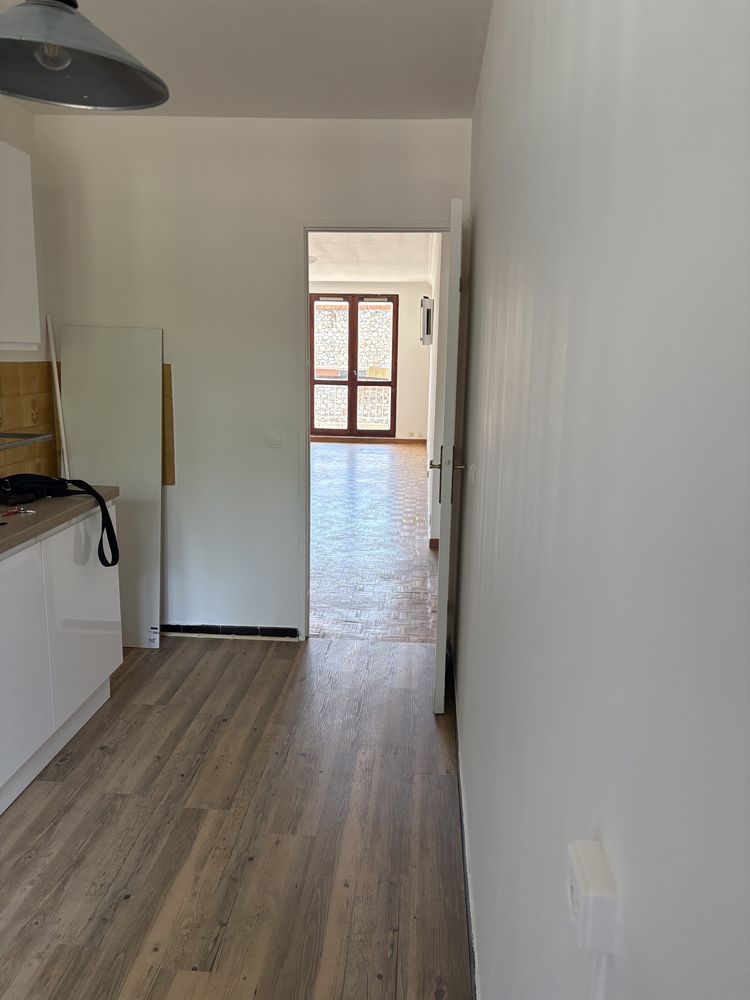 T3 traversant de 65 m², rénové, 13010