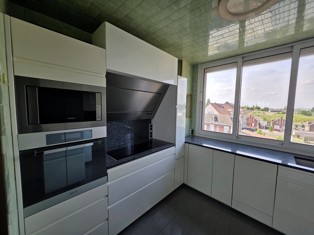 Bel appartement bien agencé et lumineux, de type F4, au 3ème