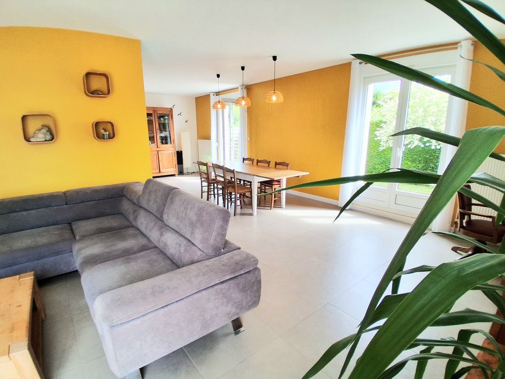 Maison familiale dans quartier résidentiel Mirecourt
