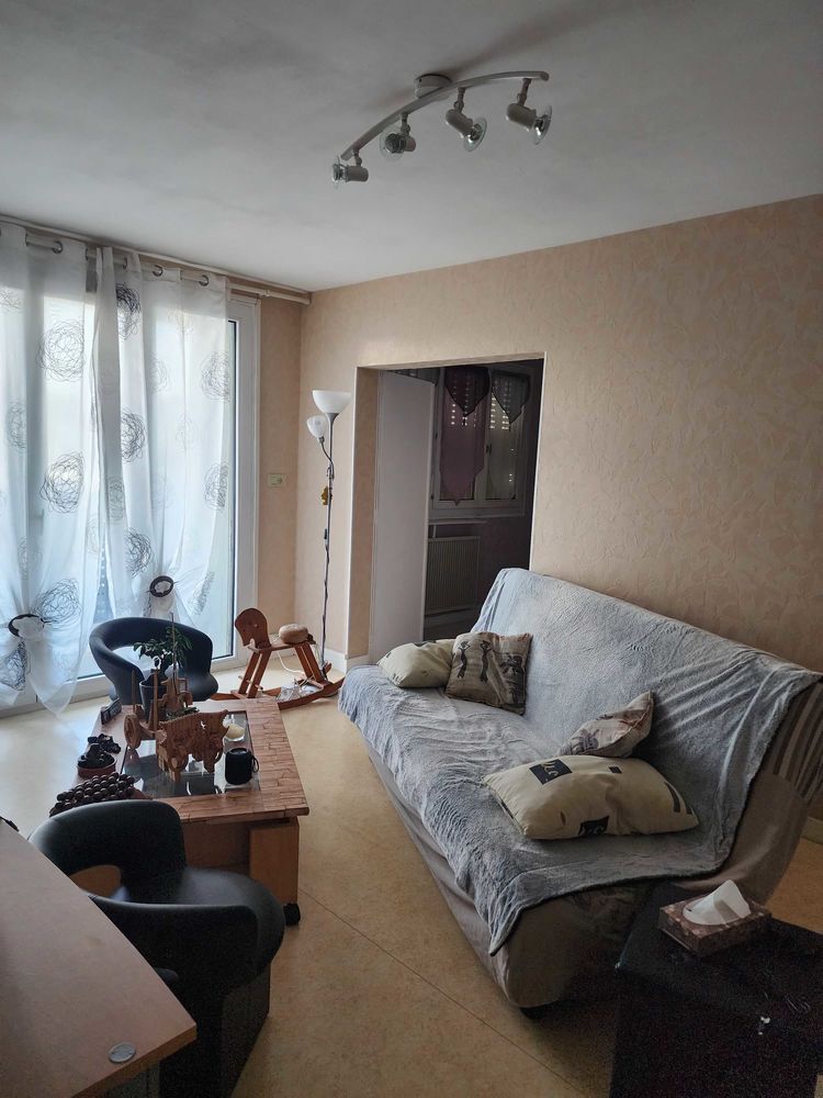 Appartement T3 faux rez-de-chaussée