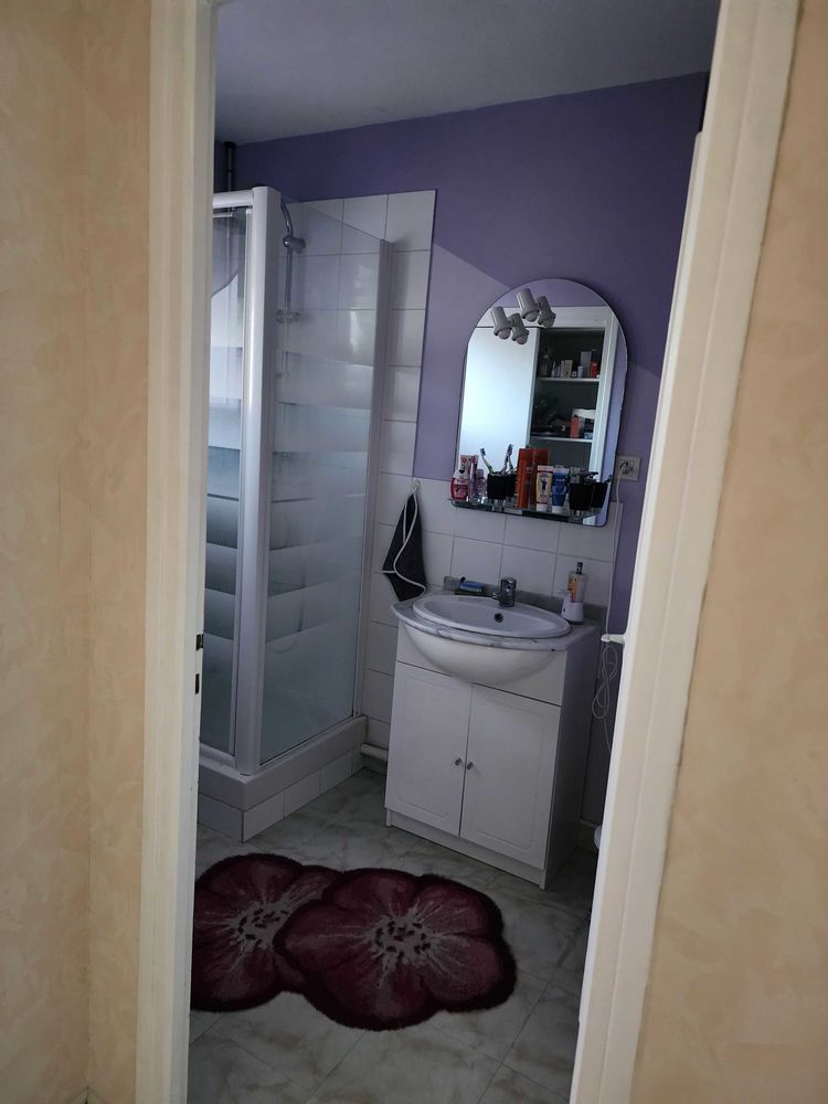 Appartement T3 faux rez-de-chaussée