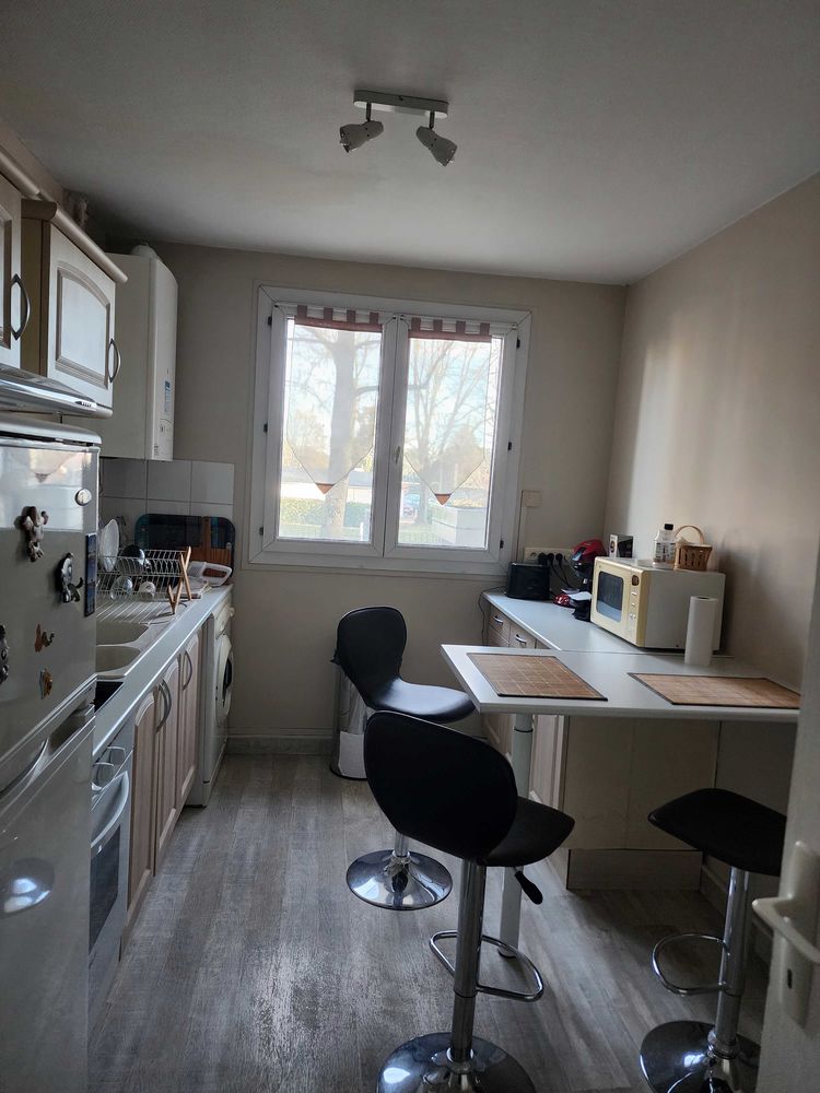 Appartement T3 faux rez-de-chaussée