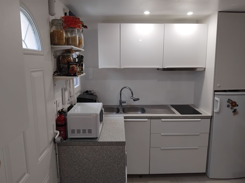 Appartement T2 pièces MEUBLE et EQUIPE avec joli jardin