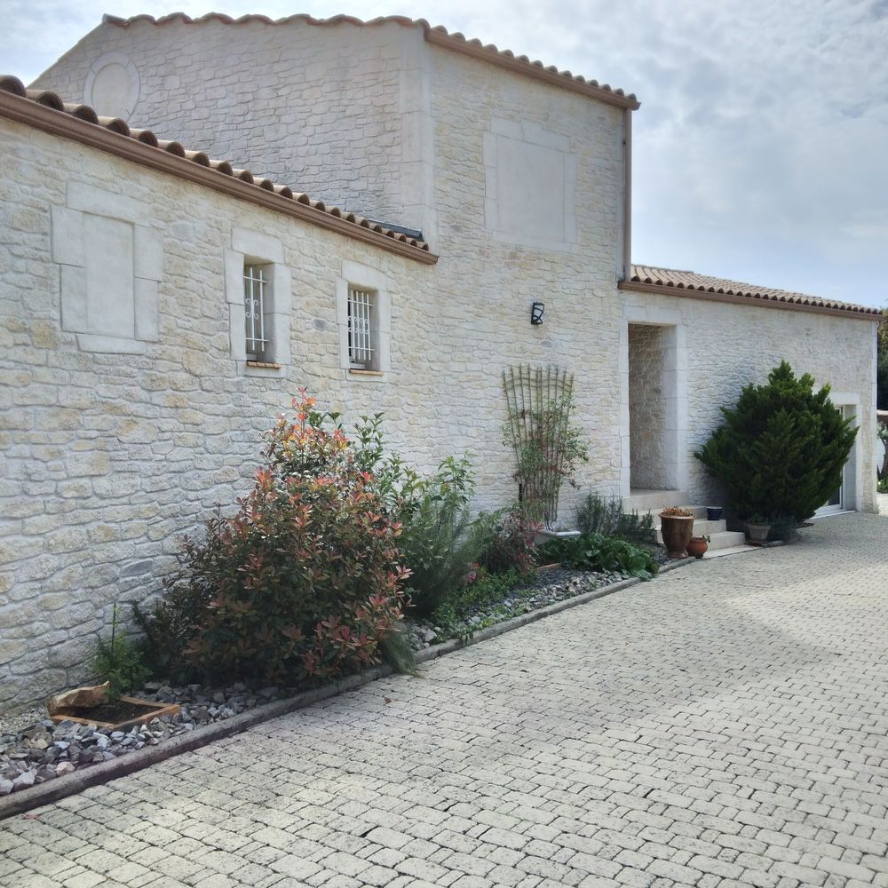 Maison à POULX 30320 154 m2 / terrain 1250 m2