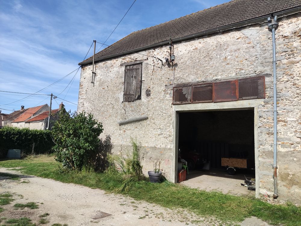 Remise / Grange 170 m2 Boissy-le-sec (91)
