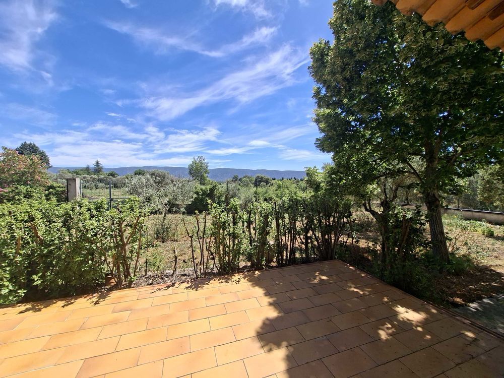 Maison au calme avec vue imprenable sur le Lubéron