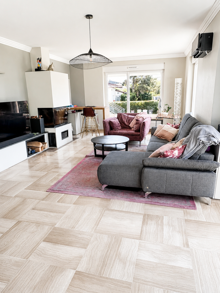 EXCEPTIONNELLE MAISON INDIVIDUELLE DE 340 m² RENOVE