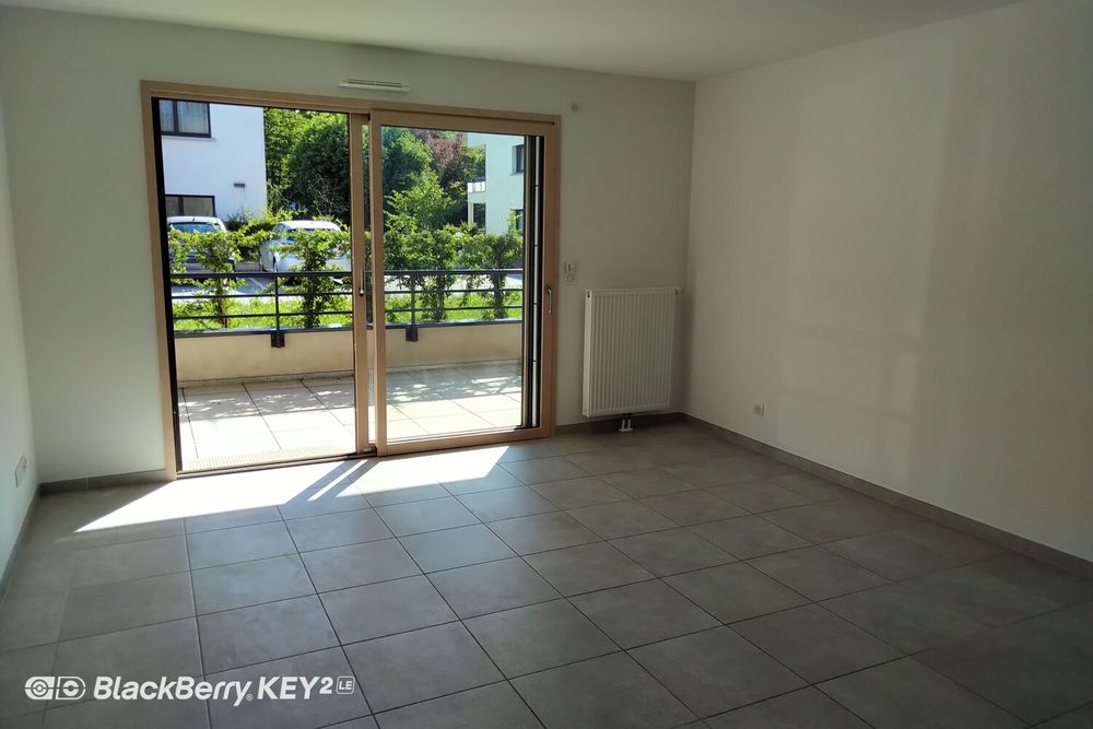 T2 55 m2 en rdc avec terrasse 16 m2 S/O