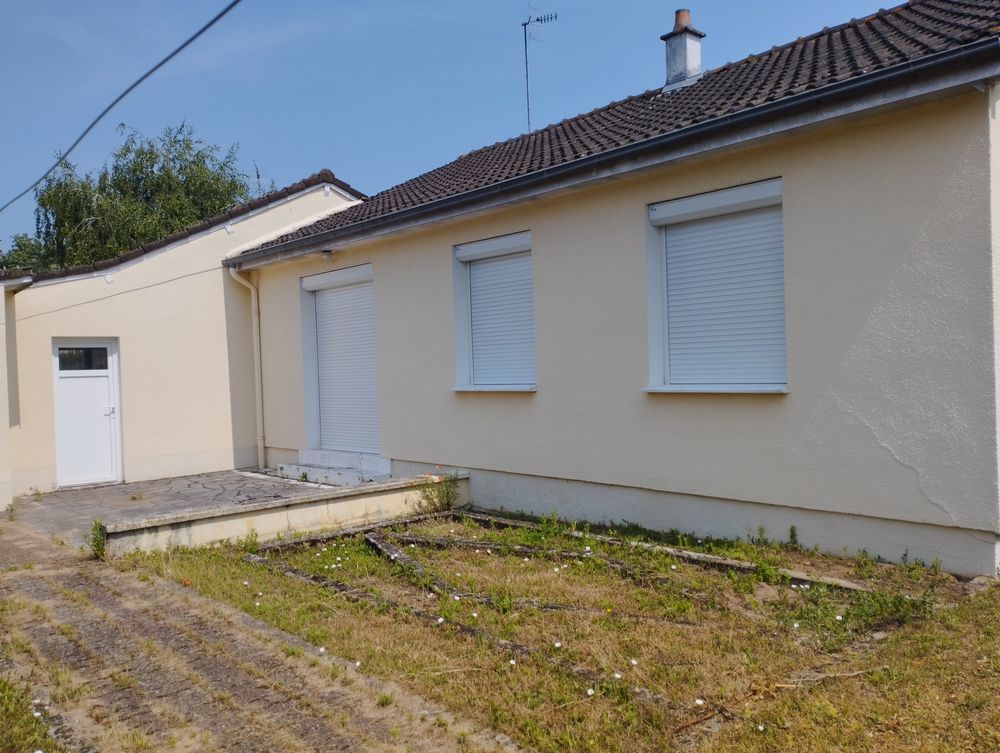 maison de plain-pied a st Amand Montrond 18200