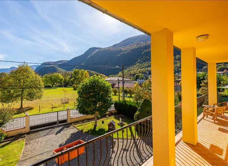 Villa vue sur les Pyrénées Saléchan 65370 Prix 225000 €