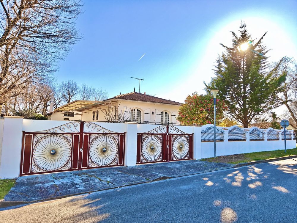 Maison familiale 121m² - Grand sous-sol / Atelier ? Piscine