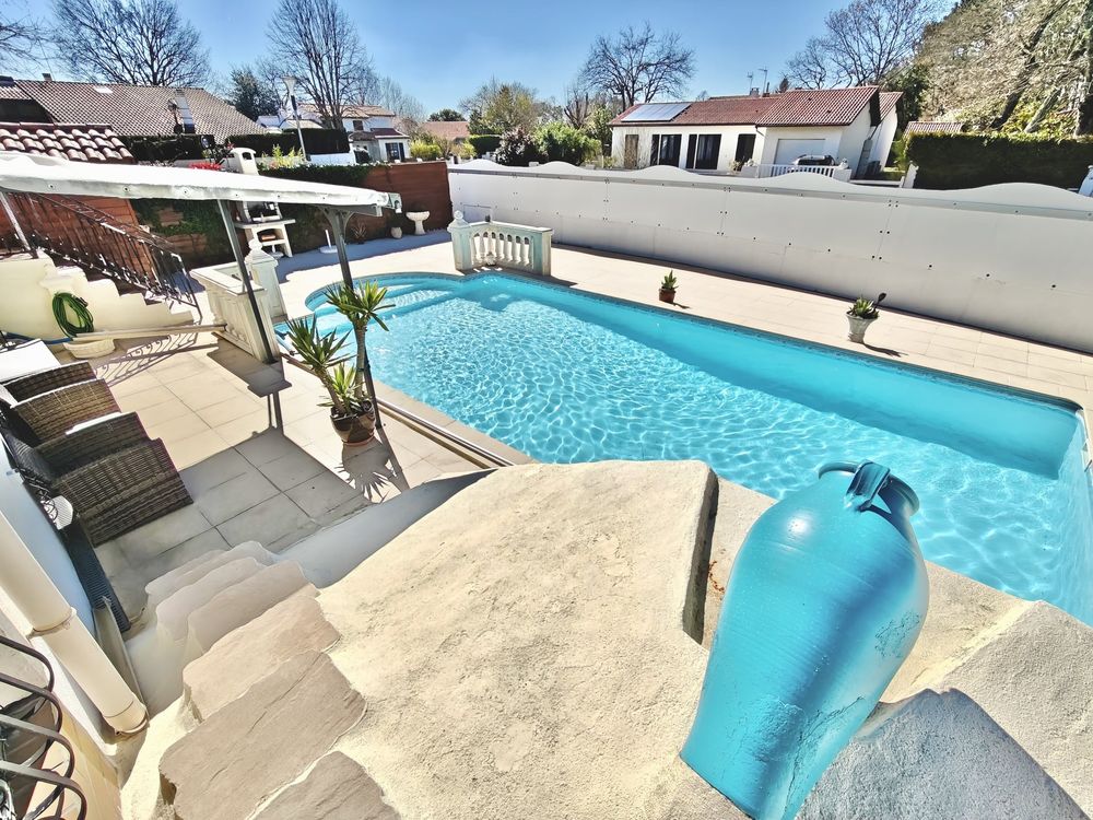 Maison familiale 121m² - Grand sous-sol / Atelier ? Piscine