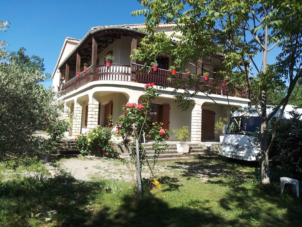 superbe propriete 2 appartements sur 1650m clos 200 m total