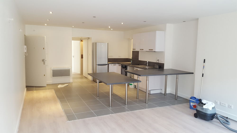 Appartement REFAIT a NEUF avec cuisine équipée
