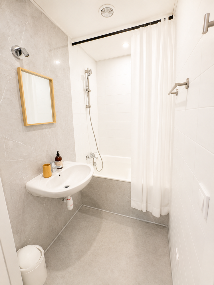 Lot de 2 studios avec balcons