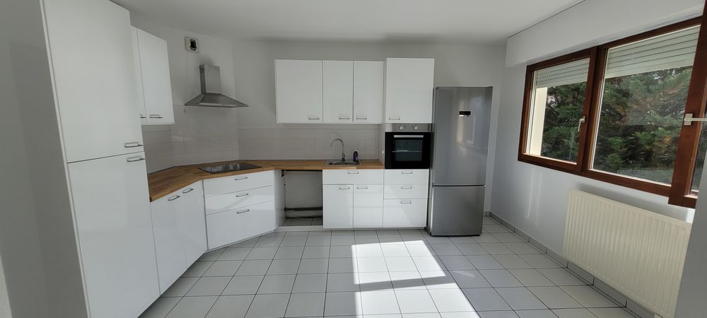 Magnifique T3/T4 traversant de 93m² ? Ambilly
